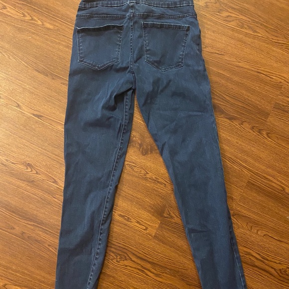 Zara jeans - Picture 2 of 3